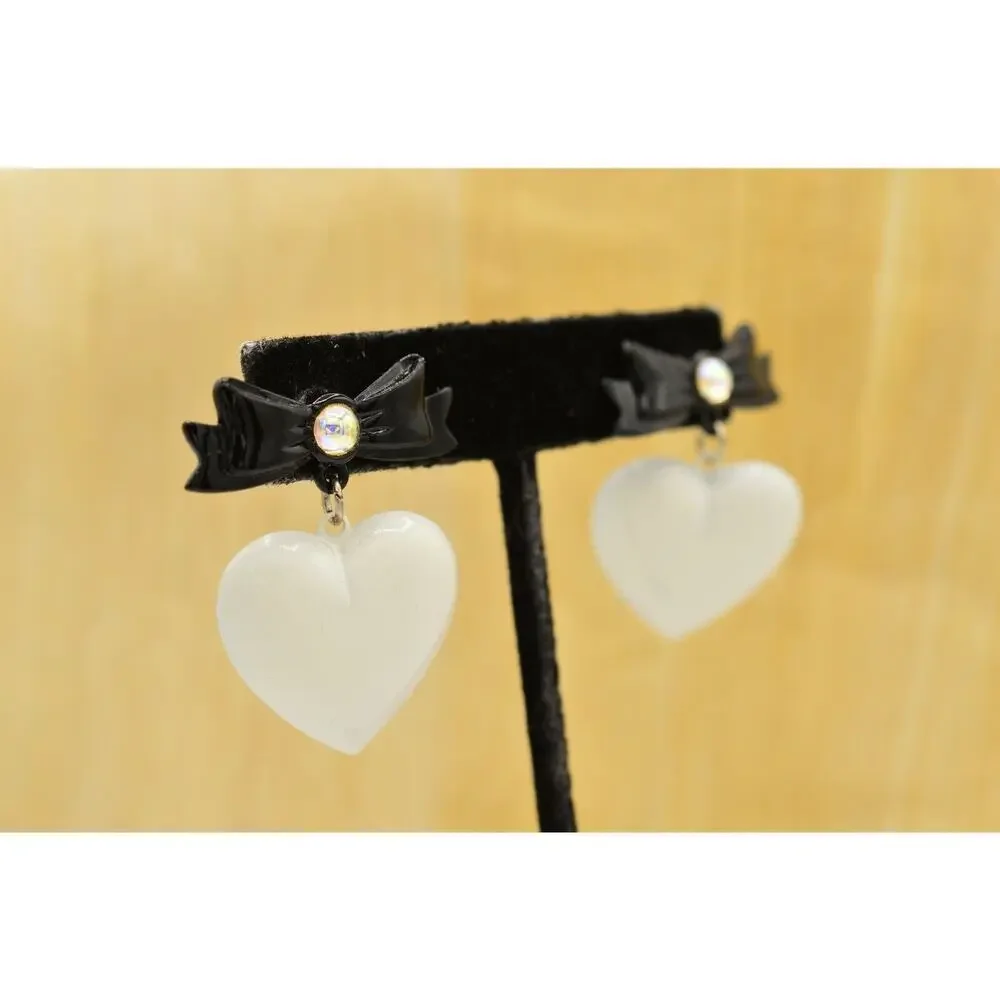 Vintage Heart Bow Dangle Earrings Black White Iridescent Cabochon NOS 1980s 9L
